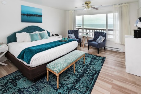 Surfrider Resort - Guest Room