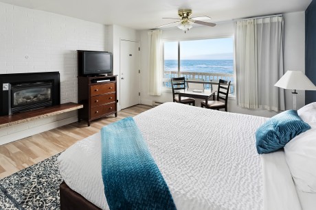 Surfrider Resort - Guest Room