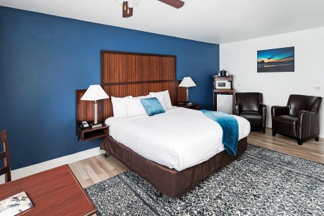 Surfrider Resort - Guest Room