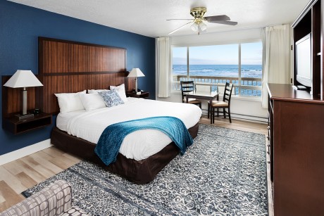 Surfrider Resort - Guest Room