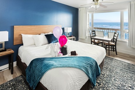 Surfrider Resort - Guest Room