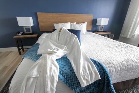 Surfrider Resort - Bathrobe