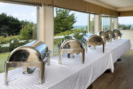 Surfrider Resort - Dining Area