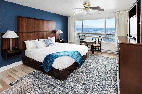 Surfrider Resort -  Guest Room